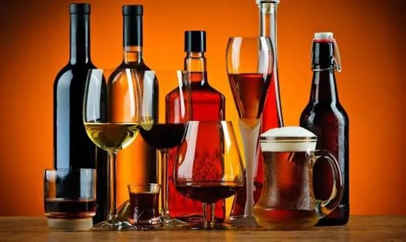 ALKOLLÜ İÇECEKLER (ALCOHOLIC BEVERAGES) görseli