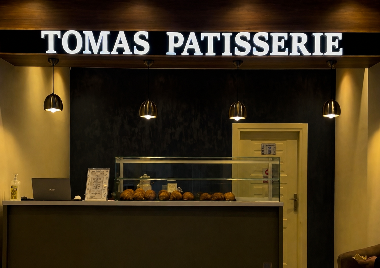 TOMAS PATISSERIE Kapak Görseli