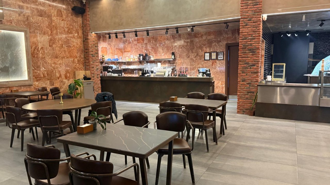 ROUTE N ROAST LOUNGE Kapak Görseli